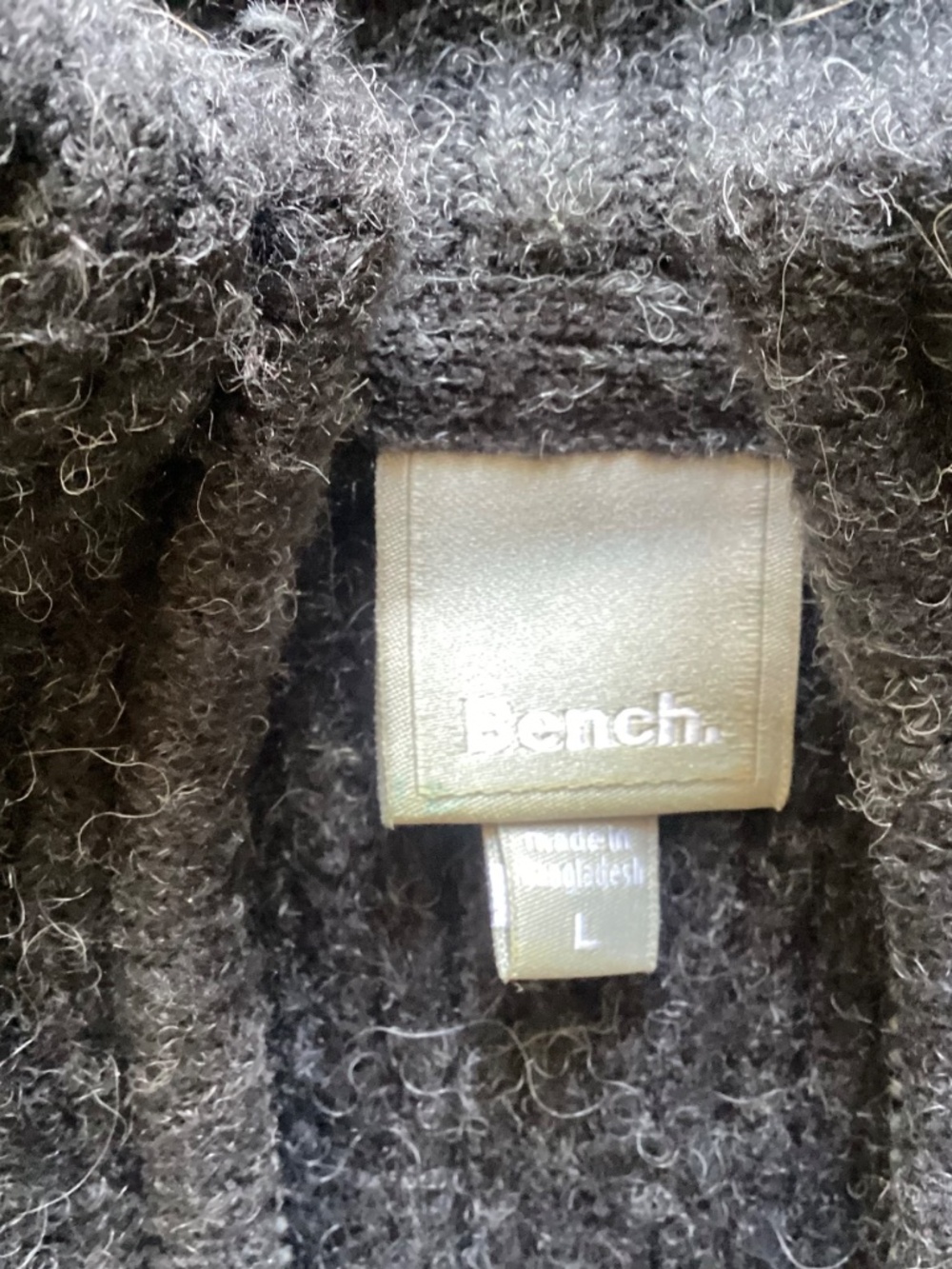 Bench half zip Sweater. Size Large - Picture 2 of 2